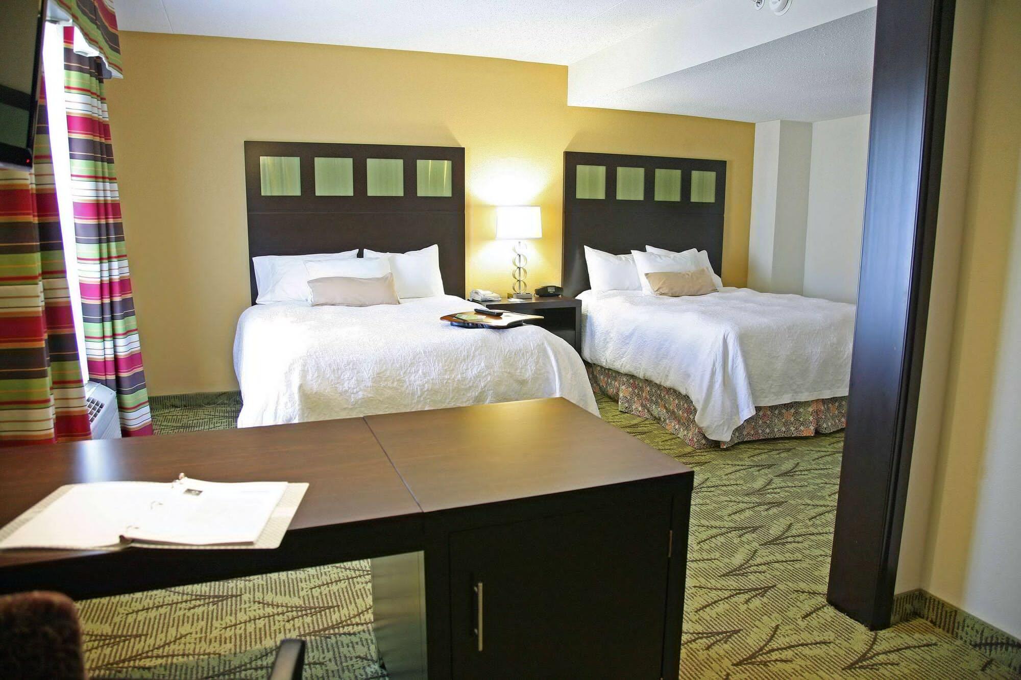 Hampton Inn & Suites Tulsa-Woodland Hills Bagian luar foto